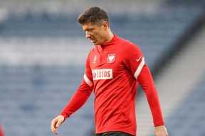 乐鱼体育-包含莱万多夫斯基遭遇二十持续失利，塞尔维亚队教练压力巨大！全场沸腾不已的词条-乐鱼体育